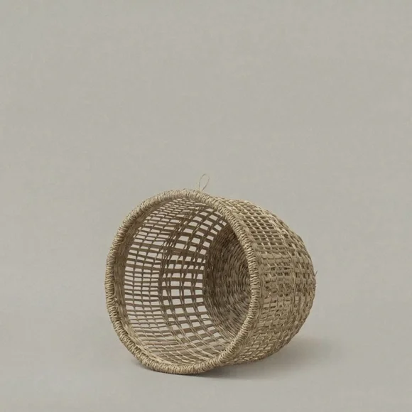 Natural Seagrass Wall Woven Basket - Picture 2 of 2